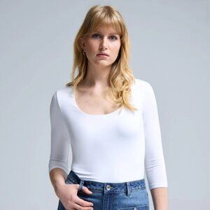 NWT - Suzy Shier Scoop Neck 3/4 Sleeve Top -  Soft Knit Fabric - White